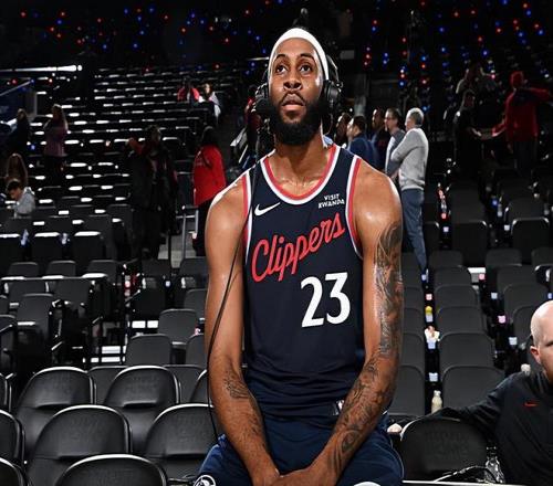 年度最佳阵,容公布,梅罗姆三人,开宝体育,开宝体育官网,开宝体育官方,开宝体育下载